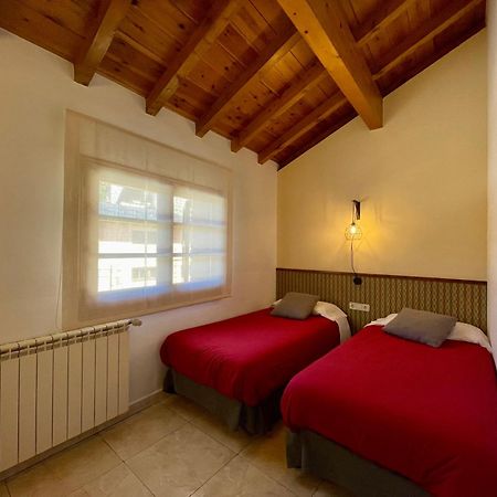 Aparthotel Les Corts Llivia Exterior foto