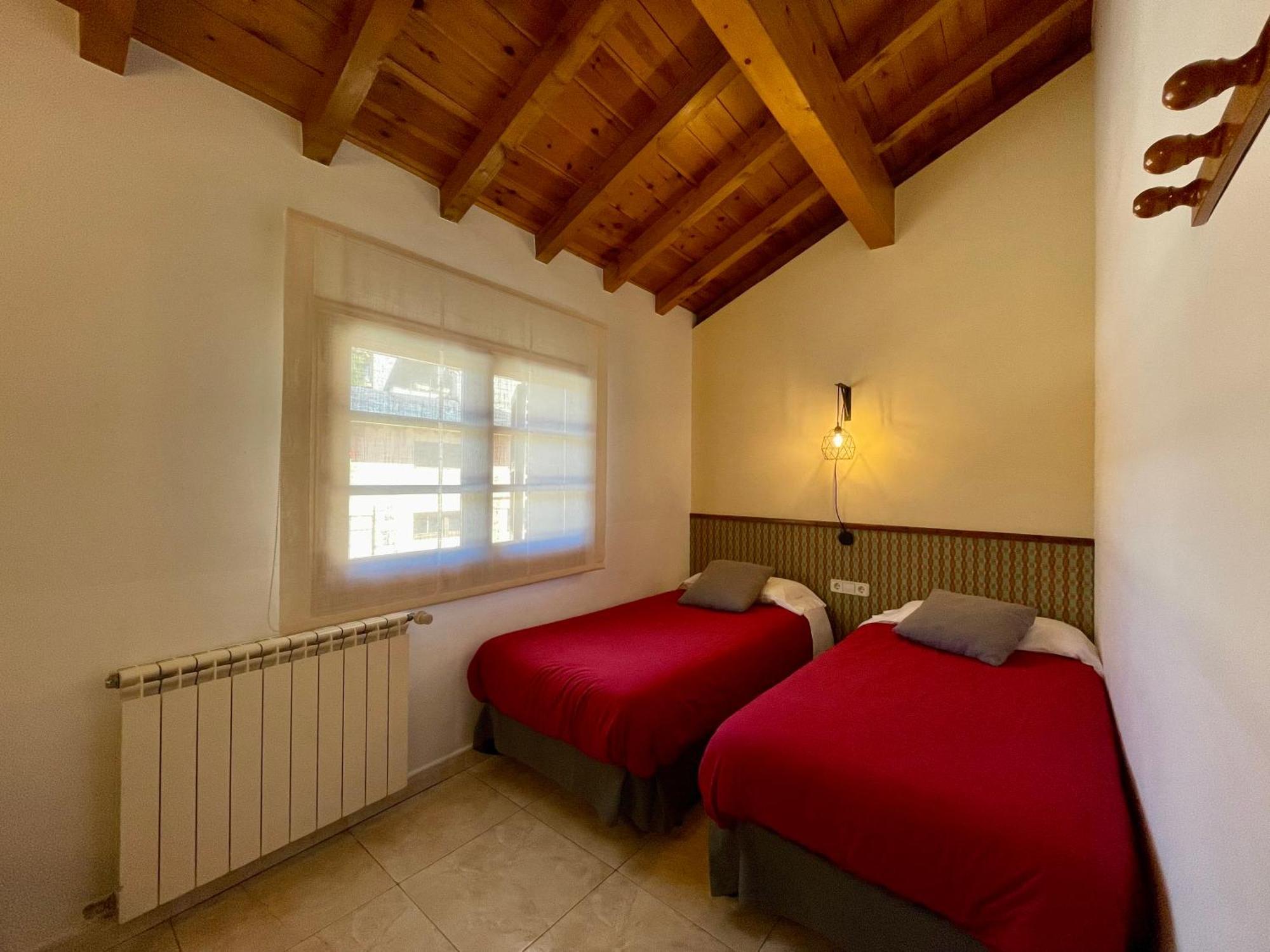Aparthotel Les Corts Llivia Exterior foto